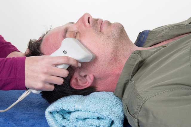 使用光子脫毛儀會(huì)讓毛孔變大嗎?(圖2) 激光脫毛儀貼牌定制