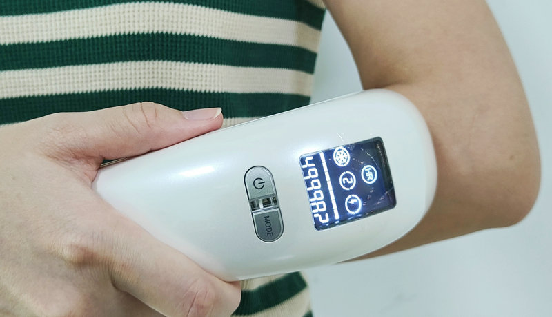 三伏天結(jié)束,脫毛要注意什么?(圖3) 三伏天結(jié)束,脫毛要注意什么?(圖3)